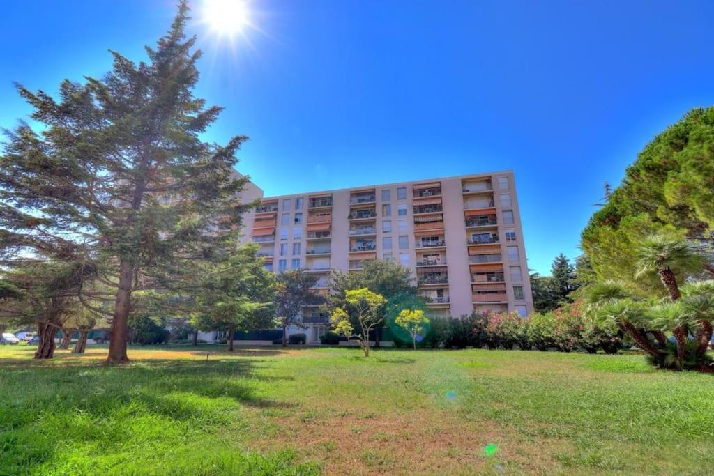 Charmant Studio Renove A Antibes, Plage A 10 Min A Pied 外观 照片